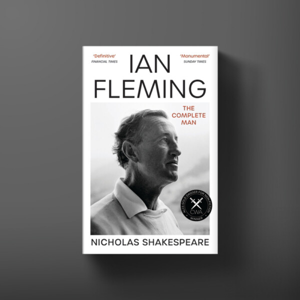 Paperback cover for Ian Fleming The Complete Man by Nicholas Shakespeare.