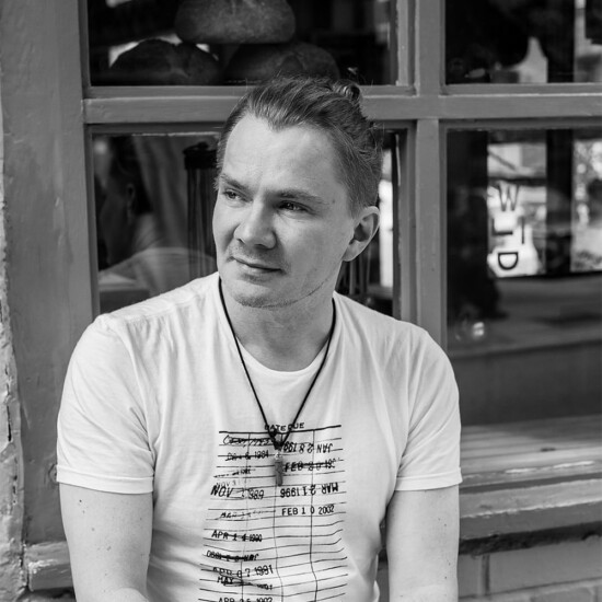 Black and white photograph of illustrator Steve Antony, a white man.